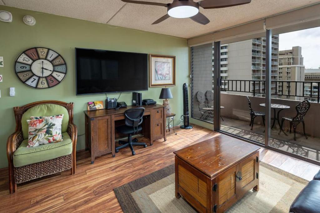 Heart Of Waikiki,1Bdrm,Free Parking, Wifi,No Resort Fees,Youtube,Netflix ! ホノルル エクステリア 写真