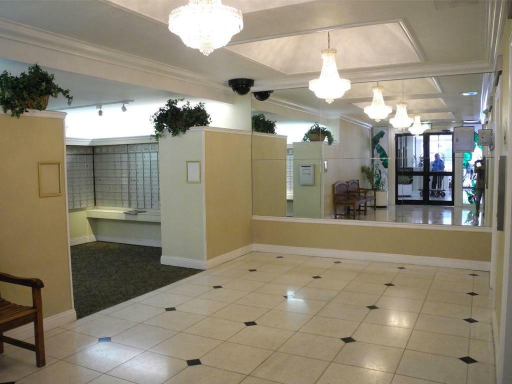 Heart Of Waikiki,1Bdrm,Free Parking, Wifi,No Resort Fees,Youtube,Netflix ! ホノルル エクステリア 写真
